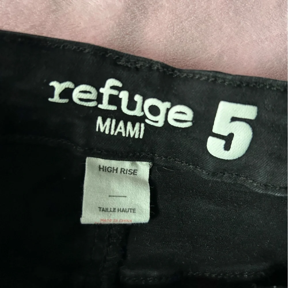 Urban Planet High Rise Shorts - Picture 3 of 3